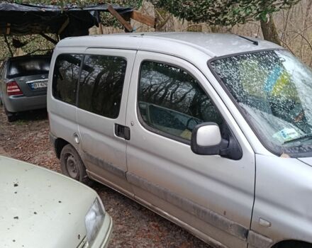 Серый Пежо Partner, объемом двигателя 0 л и пробегом 300 тыс. км за 2000 $, фото 2 на Automoto.ua