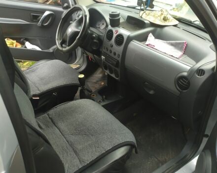 Серый Пежо Partner, объемом двигателя 1.6 л и пробегом 323 тыс. км за 4200 $, фото 5 на Automoto.ua