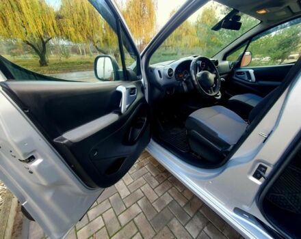 Серый Пежо Partner, объемом двигателя 1.6 л и пробегом 158 тыс. км за 8500 $, фото 8 на Automoto.ua