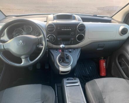 Сірий Пежо Partner, об'ємом двигуна 1.6 л та пробігом 237 тис. км за 9000 $, фото 4 на Automoto.ua