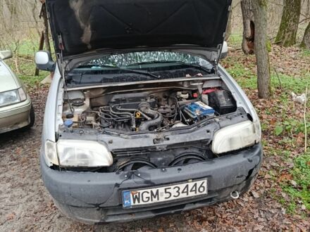 Серый Пежо Partner, объемом двигателя 0 л и пробегом 300 тыс. км за 2000 $, фото 1 на Automoto.ua