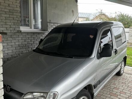 Серый Пежо Partner, объемом двигателя 2 л и пробегом 312 тыс. км за 3500 $, фото 1 на Automoto.ua