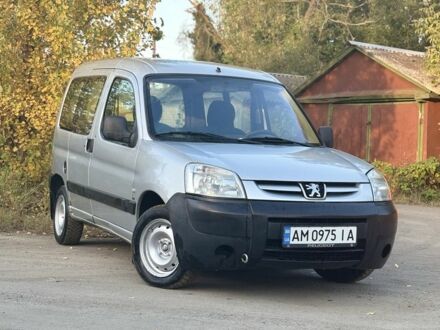 Серый Пежо Partner, объемом двигателя 2 л и пробегом 224 тыс. км за 4600 $, фото 1 на Automoto.ua