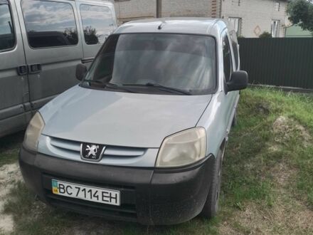 Серый Пежо Partner, объемом двигателя 2 л и пробегом 327 тыс. км за 3700 $, фото 1 на Automoto.ua