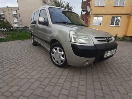 Серый Пежо Partner, объемом двигателя 2 л и пробегом 350 тыс. км за 3850 $, фото 1 на Automoto.ua