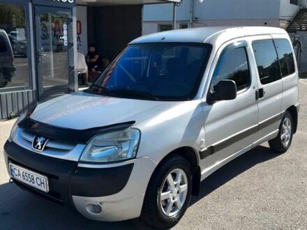 Серый Пежо Partner, объемом двигателя 2 л и пробегом 200 тыс. км за 4750 $, фото 1 на Automoto.ua