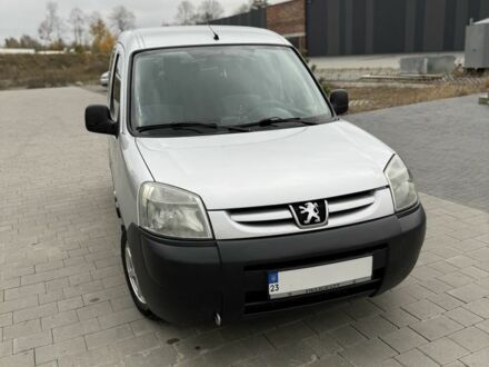 Пежо Partner 2006 у Хмельницькому на Automoto.ua Сірий Пежо Partner, об'ємом двигуна 1.4 л та пробігом 205 тис. км за 3500 $, фото 1 на Automoto.ua