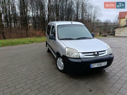 Серый Пежо Partner, объемом двигателя 1.6 л и пробегом 203 тыс. км за 2950 $, фото 1 на Automoto.ua