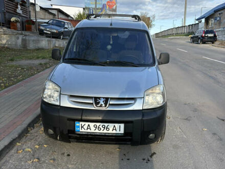 Серый Пежо Partner, объемом двигателя 1.56 л и пробегом 229 тыс. км за 4800 $, фото 1 на Automoto.ua