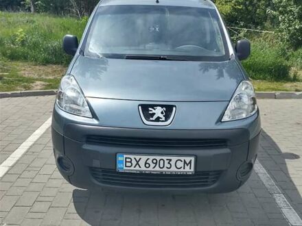 Серый Пежо Partner, объемом двигателя 1.6 л и пробегом 208 тыс. км за 7000 $, фото 1 на Automoto.ua