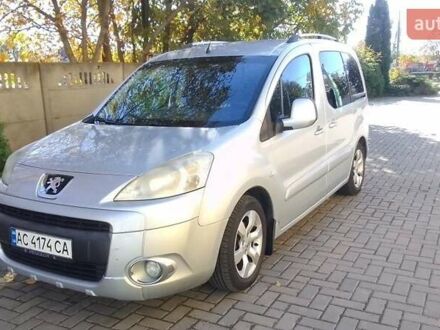Пежо Partner 2011 в Луцке на Automoto.ua Серый Пежо Partner, объемом двигателя 1.6 л и пробегом 247 тыс. км за 6650 $, фото 1 на Automoto.ua