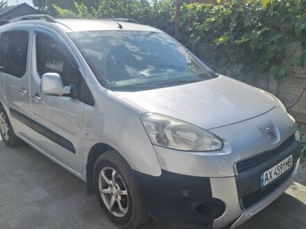 Сірий Пежо Partner, об'ємом двигуна 1.6 л та пробігом 270 тис. км за 8000 $, фото 1 на Automoto.ua