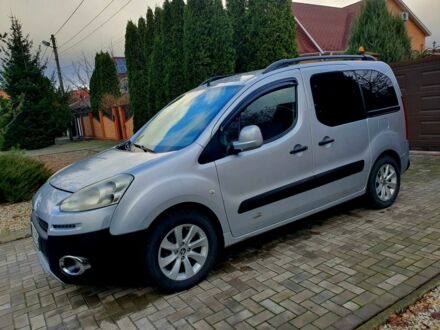 Серый Пежо Partner, объемом двигателя 1.6 л и пробегом 158 тыс. км за 8500 $, фото 1 на Automoto.ua