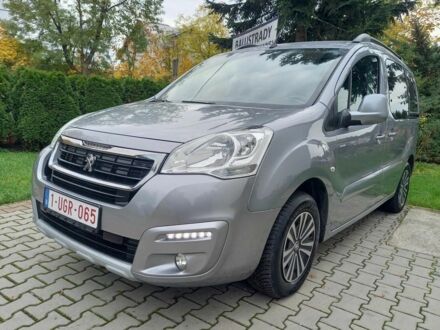 Серый Пежо Partner, объемом двигателя 1.2 л и пробегом 134 тыс. км за 6300 $, фото 1 на Automoto.ua