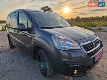 Сірий Пежо Partner, об'ємом двигуна 0 л та пробігом 77 тис. км за 9600 $, фото 1 на Automoto.ua