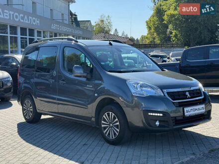Серый Пежо Partner, объемом двигателя 0 л и пробегом 74 тыс. км за 9999 $, фото 1 на Automoto.ua