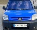 Синий Пежо Partner, объемом двигателя 1.4 л и пробегом 210 тыс. км за 2500 $, фото 1 на Automoto.ua