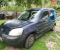 Синий Пежо Partner, объемом двигателя 1.4 л и пробегом 521 тыс. км за 3200 $, фото 1 на Automoto.ua