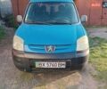 Синий Пежо Partner, объемом двигателя 1.4 л и пробегом 172 тыс. км за 3300 $, фото 1 на Automoto.ua