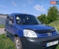 Синий Пежо Partner, объемом двигателя 2 л и пробегом 307 тыс. км за 3300 $, фото 1 на Automoto.ua
