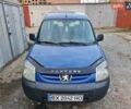 Синий Пежо Partner, объемом двигателя 1.87 л и пробегом 295 тыс. км за 3800 $, фото 1 на Automoto.ua