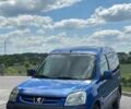 Синий Пежо Partner, объемом двигателя 1.6 л и пробегом 250 тыс. км за 2999 $, фото 1 на Automoto.ua