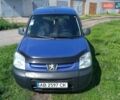 Синий Пежо Partner, объемом двигателя 2 л и пробегом 307 тыс. км за 3300 $, фото 4 на Automoto.ua