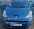 Синий Пежо Partner, объемом двигателя 1.6 л и пробегом 306 тыс. км за 5400 $, фото 1 на Automoto.ua