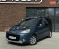 Синий Пежо Partner, объемом двигателя 1.6 л и пробегом 246 тыс. км за 6499 $, фото 1 на Automoto.ua