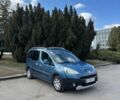 Синий Пежо Partner, объемом двигателя 1.6 л и пробегом 262 тыс. км за 7999 $, фото 1 на Automoto.ua