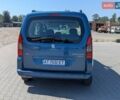 Синий Пежо Partner, объемом двигателя 1.6 л и пробегом 230 тыс. км за 10999 $, фото 8 на Automoto.ua