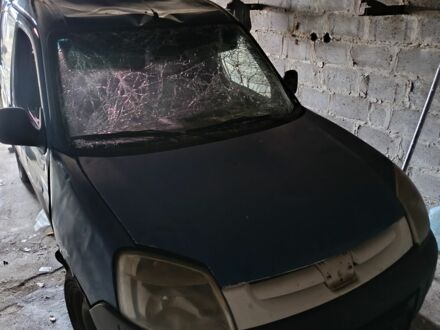 Пежо Partner 2005 в Краматорске на Automoto.ua Синий Пежо Partner, объемом двигателя 2 л и пробегом 250 тыс. км за 1207 $, фото 1 на Automoto.ua