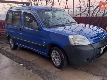 Синий Пежо Partner, объемом двигателя 1.6 л и пробегом 230 тыс. км за 4650 $, фото 1 на Automoto.ua