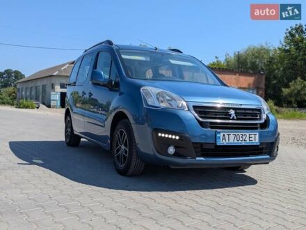 Синий Пежо Partner, объемом двигателя 1.6 л и пробегом 230 тыс. км за 10999 $, фото 1 на Automoto.ua