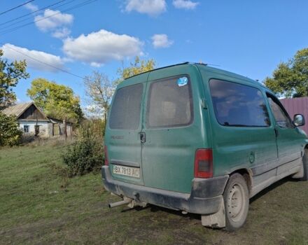 Зелений Пежо Partner, об'ємом двигуна 0 л та пробігом 144 тис. км за 1200 $, фото 2 на Automoto.ua