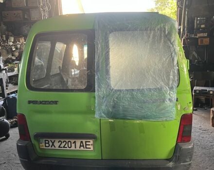 Зелений Пежо Partner, об'ємом двигуна 1.9 л та пробігом 280 тис. км за 999 $, фото 5 на Automoto.ua