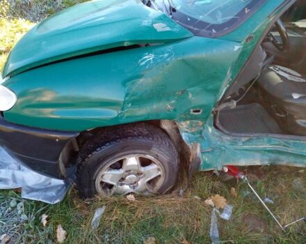 Зеленый Пежо Partner, объемом двигателя 1.9 л и пробегом 220 тыс. км за 2000 $, фото 2 на Automoto.ua