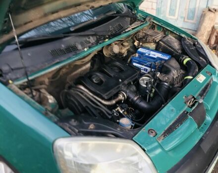 Зеленый Пежо Partner, объемом двигателя 1.9 л и пробегом 300 тыс. км за 1820 $, фото 4 на Automoto.ua