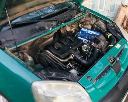 Зеленый Пежо Partner, объемом двигателя 1.9 л и пробегом 340 тыс. км за 1611 $, фото 1 на Automoto.ua