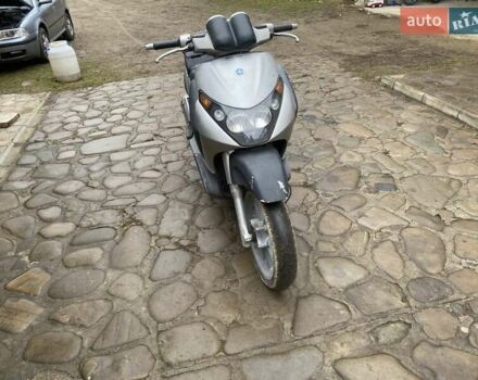 Сірий Піаджо Beverly, об'ємом двигуна 0 л та пробігом 117 тис. км за 550 $, фото 1 на Automoto.ua
