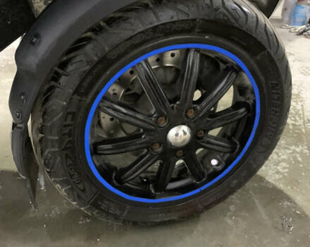 Чорний Піаджо MP3, об'ємом двигуна 0.4 л та пробігом 6 тис. км за 2500 $, фото 8 на Automoto.ua