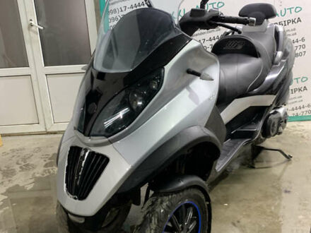 Черный Пиаджо MP3, объемом двигателя 0.4 л и пробегом 6 тыс. км за 2500 $, фото 1 на Automoto.ua