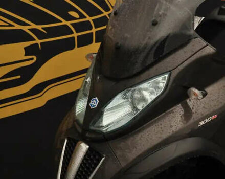 Пиаджо MP3 2014 в Киеве на Automoto.ua Коричневый Пиаджо MP3, объемом двигателя 0.3 л и пробегом 9 тыс. км за 4500 $, фото 4 на Automoto.ua