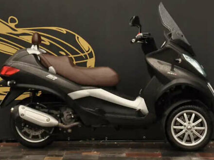 Пиаджо MP3 2014 в Киеве на Automoto.ua Коричневый Пиаджо MP3, объемом двигателя 0.3 л и пробегом 9 тыс. км за 4500 $, фото 1 на Automoto.ua