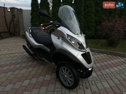 Серый Пиаджо MP3, объемом двигателя 0 л и пробегом 32 тыс. км за 2400 $, фото 1 на Automoto.ua