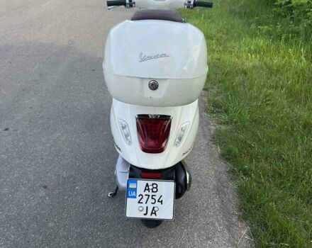 Білий Піаджо Vespa, об'ємом двигуна 0.12 л та пробігом 5 тис. км за 3200 $, фото 3 на Automoto.ua