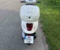 Білий Піаджо Vespa, об'ємом двигуна 0.12 л та пробігом 5 тис. км за 3200 $, фото 3 на Automoto.ua