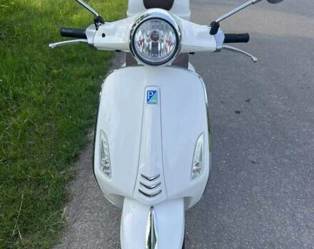 Білий Піаджо Vespa, об'ємом двигуна 0.12 л та пробігом 5 тис. км за 3200 $, фото 1 на Automoto.ua