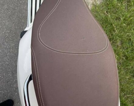 Білий Піаджо Vespa, об'ємом двигуна 0.12 л та пробігом 5 тис. км за 3200 $, фото 4 на Automoto.ua