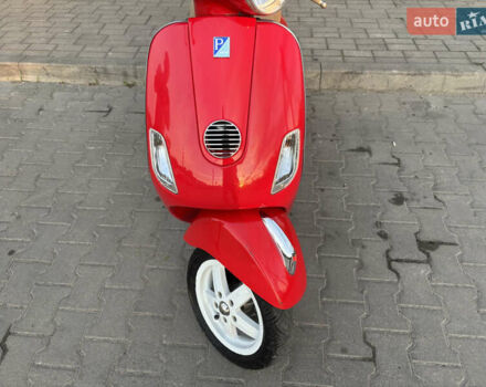 Красный Пиаджо Vespa, объемом двигателя 0.5 л и пробегом 18 тыс. км за 1500 $, фото 11 на Automoto.ua